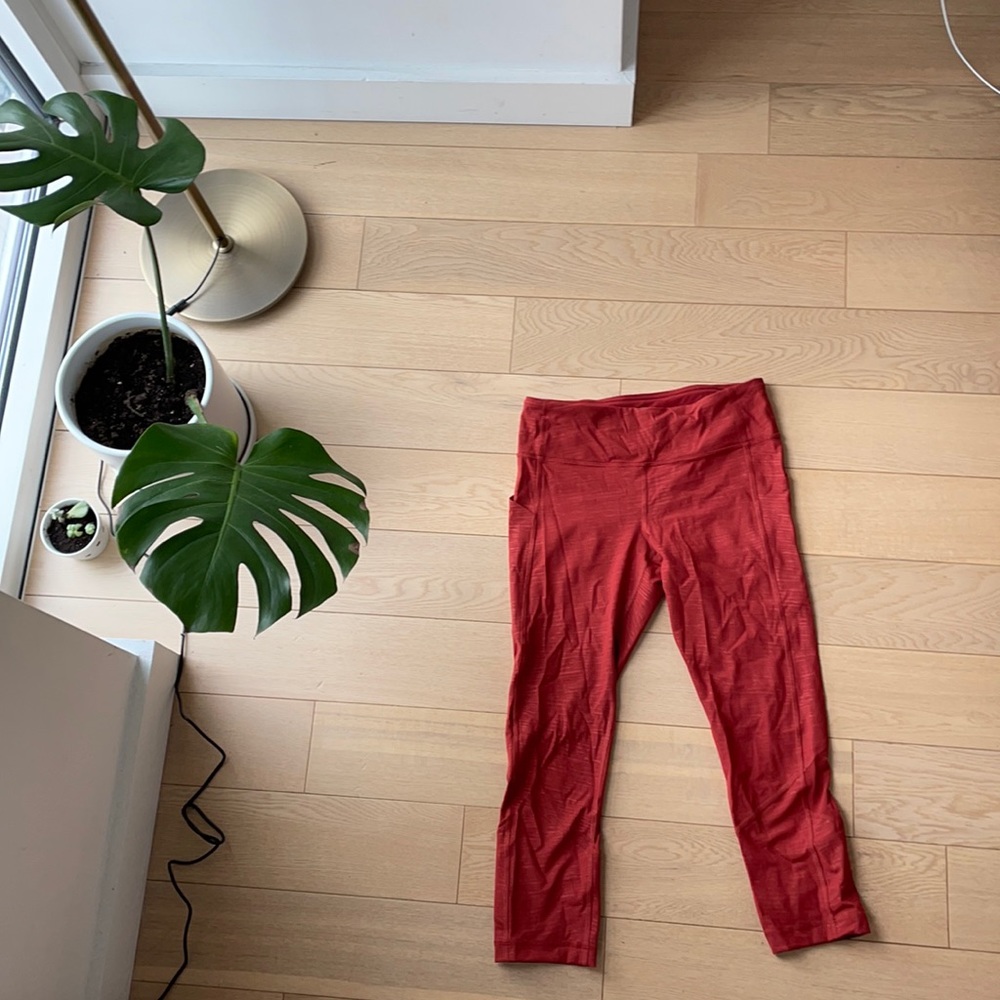 Lululemon orange cropped leggings